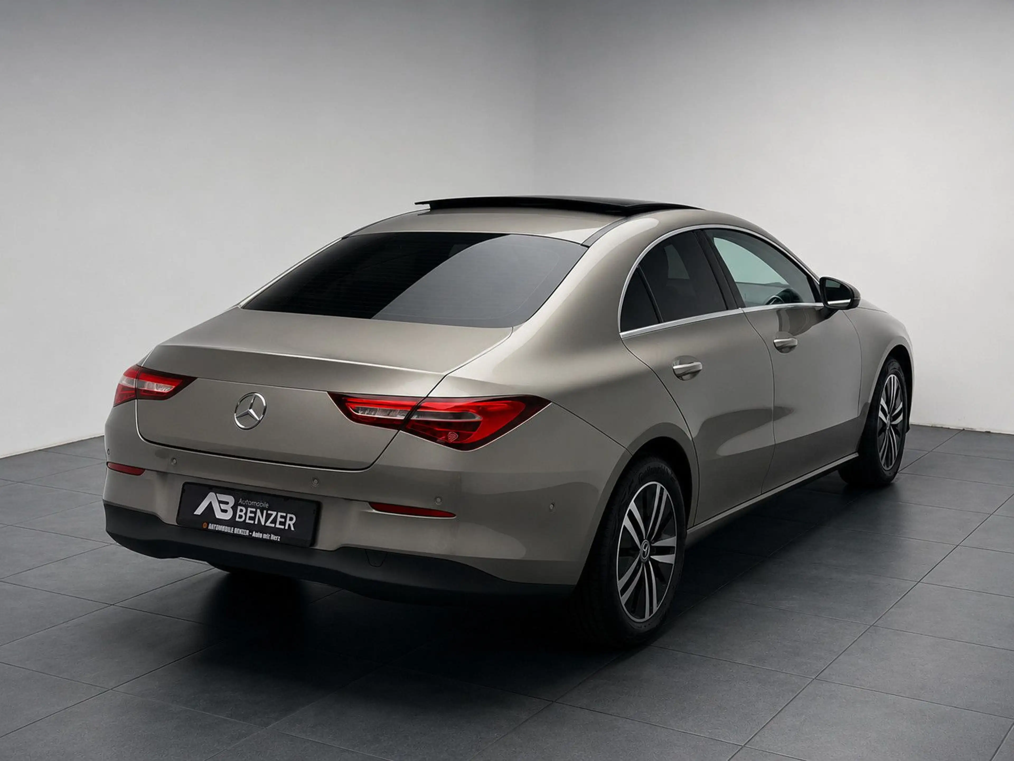 Mercedes-Benz CLA 220 d/PANO/Ambiente/NAVI/SHZ/LED-TFL/CarPlay — photo 9