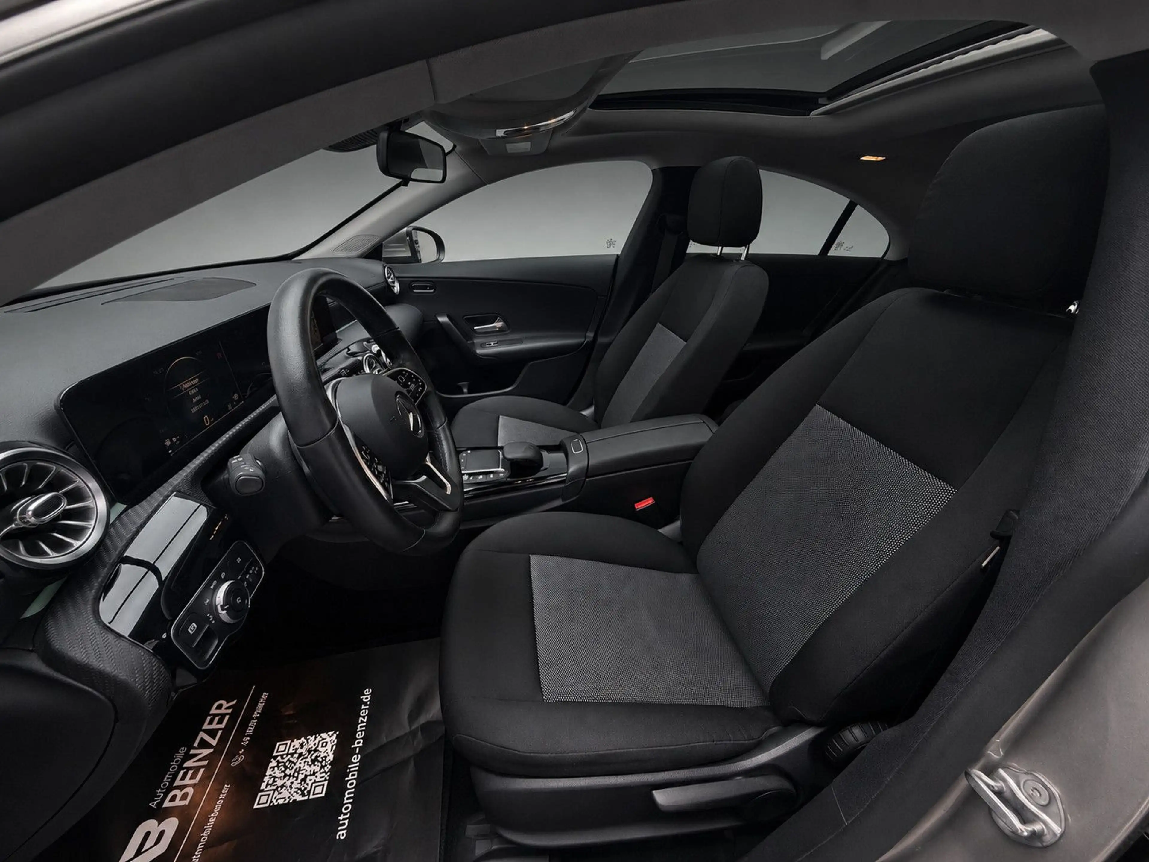 Mercedes-Benz CLA 220 d/PANO/Ambiente/NAVI/SHZ/LED-TFL/CarPlay — photo 14