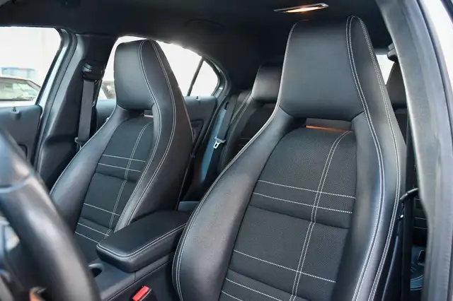 Mercedes-Benz A view 10