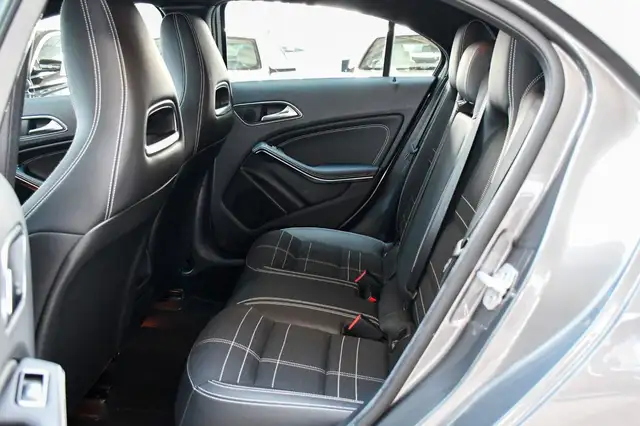Mercedes-Benz A view 14
