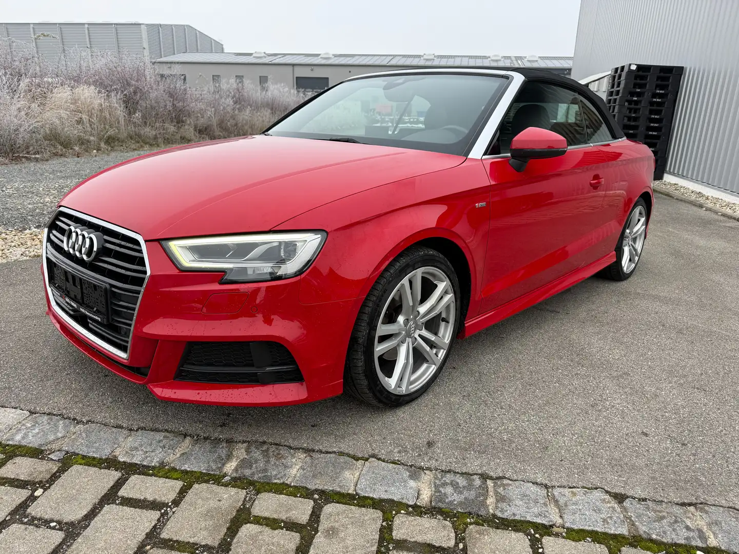 Audi A3 S line Sport-Paket / Plus * LED* Navi* Automatik* Rouge - 1