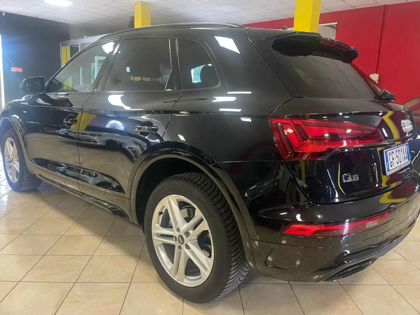 Audi Q5 40 TDI 204 CV quattro S line plus*PELLE/TELC/PDC* Noir - 2