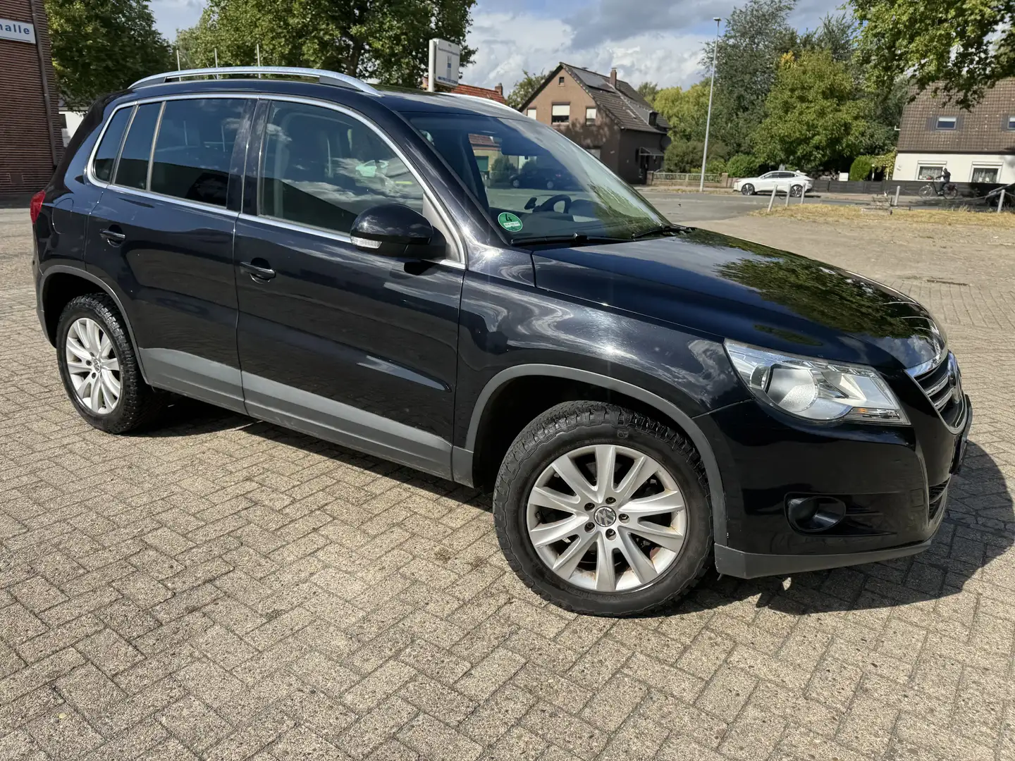 Volkswagen Tiguan HU/AU06.2026,Inkl1 Jahr Garantie,Anhängerkup. Noir - 1