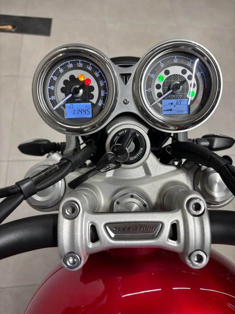 Triumph Speed Twin Roşu - 2
