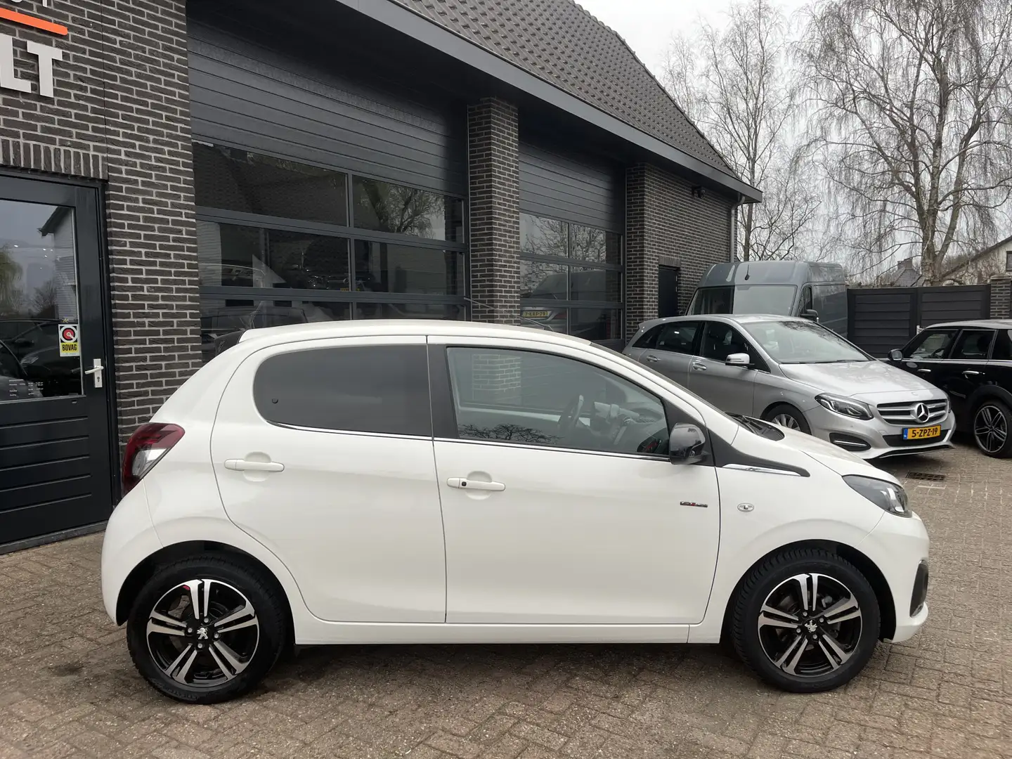 Peugeot 108 1.2 Puretech GT-Line Clima , Camera , Dab Bianco - 2