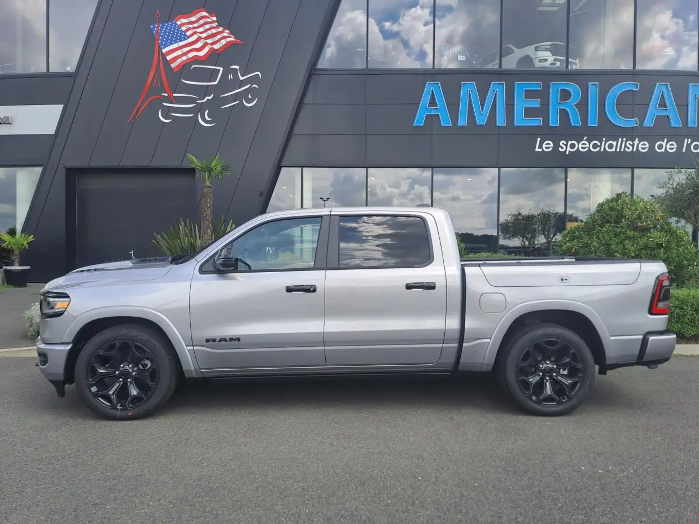Dodge RAM 1500 CREW LIMITED NIGHT EDITION RAMBOX etorque Gris - 2