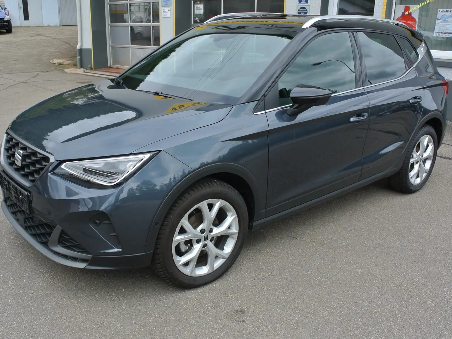 SEAT Arona FR Automatik Navi Kamera Sitzheizung Grau - 1