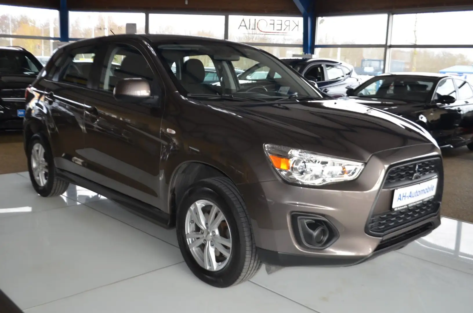 Mitsubishi ASX Basis 2WD KLIMAANLAGE / AHK / PDC Braun - 2