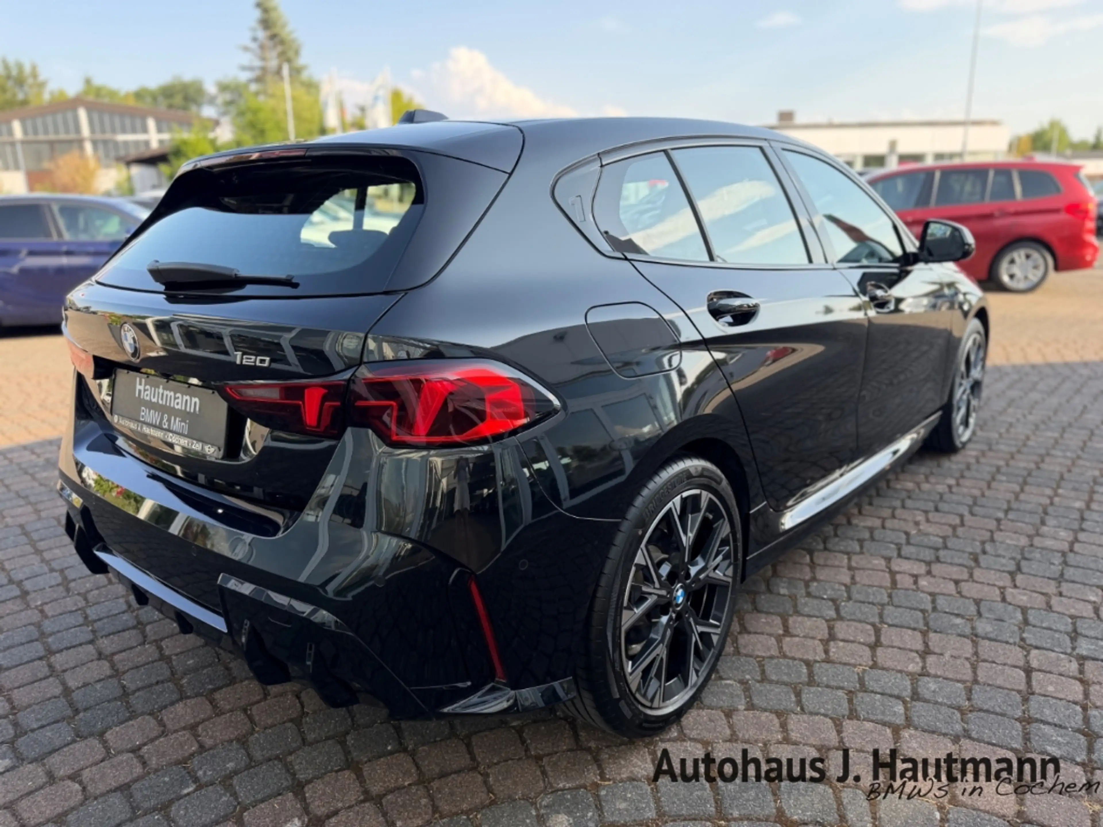 BMW 120 i M SPORT *ACC*RFK*LM18''*NAVI*SHZ* — photo 8