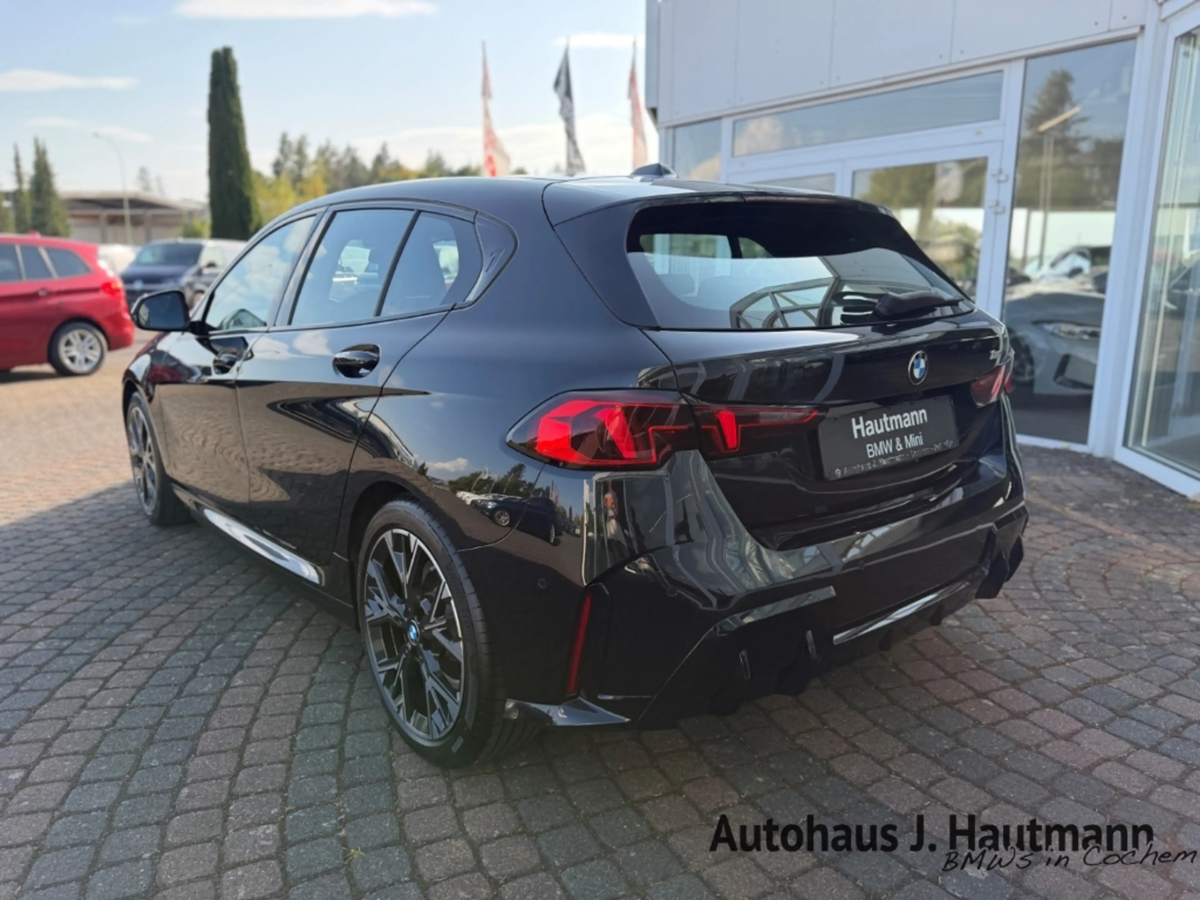 BMW 120 i M SPORT *ACC*RFK*LM18''*NAVI*SHZ* — photo 6