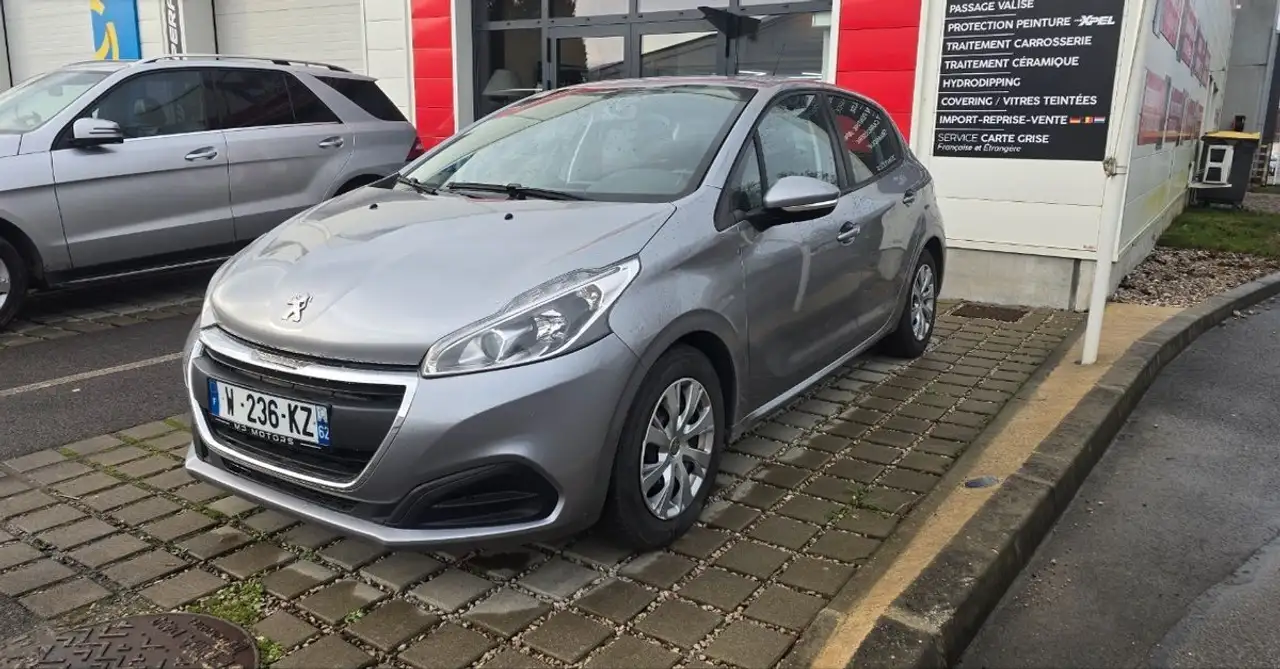 Peugeot 208 1.6HDI 100CV 07-2019