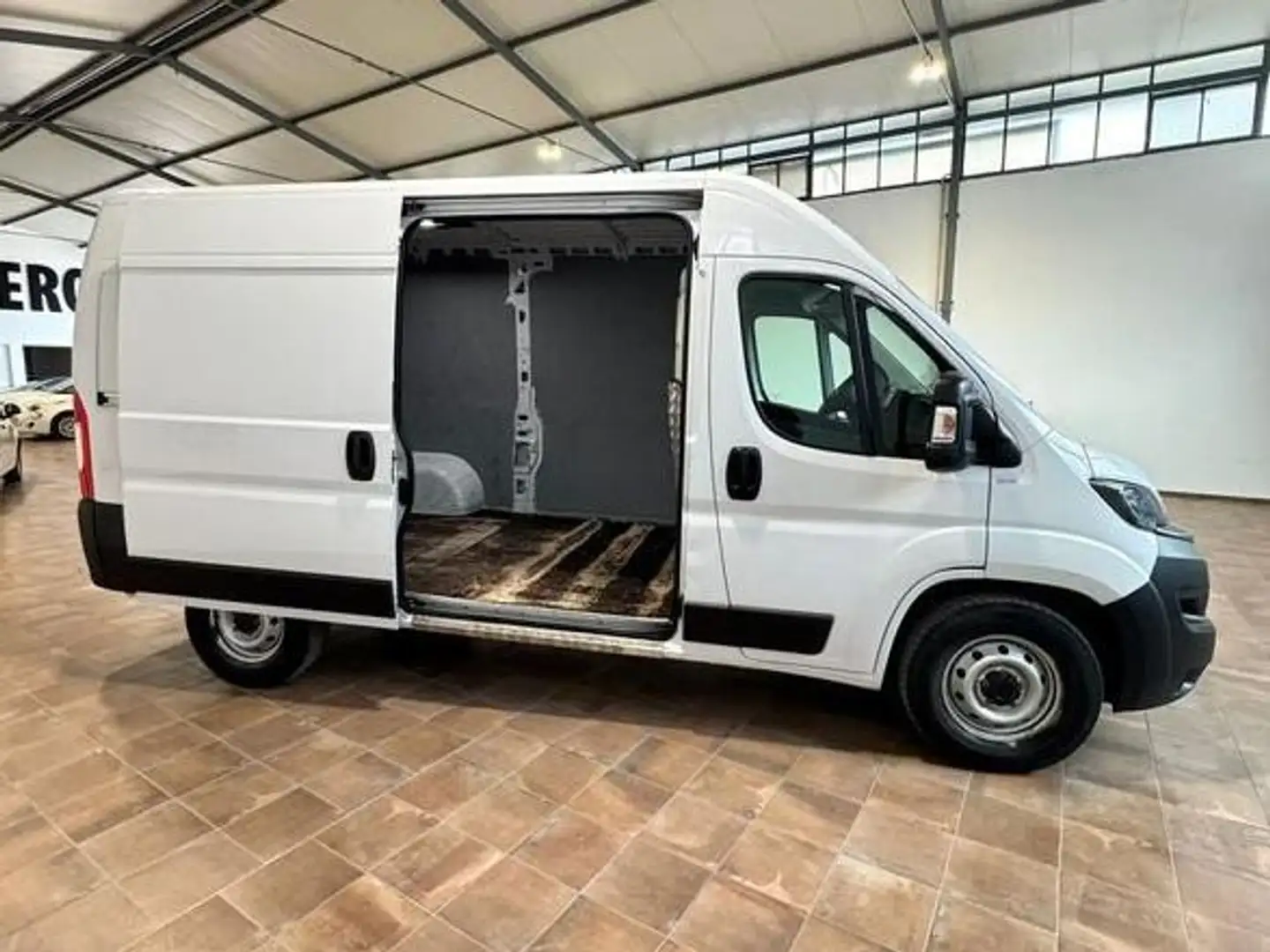 Fiat Ducato 2.2mjt 160cv L2H2 FURGONE AUTOMATICO Anno 2022 Blanc - 2