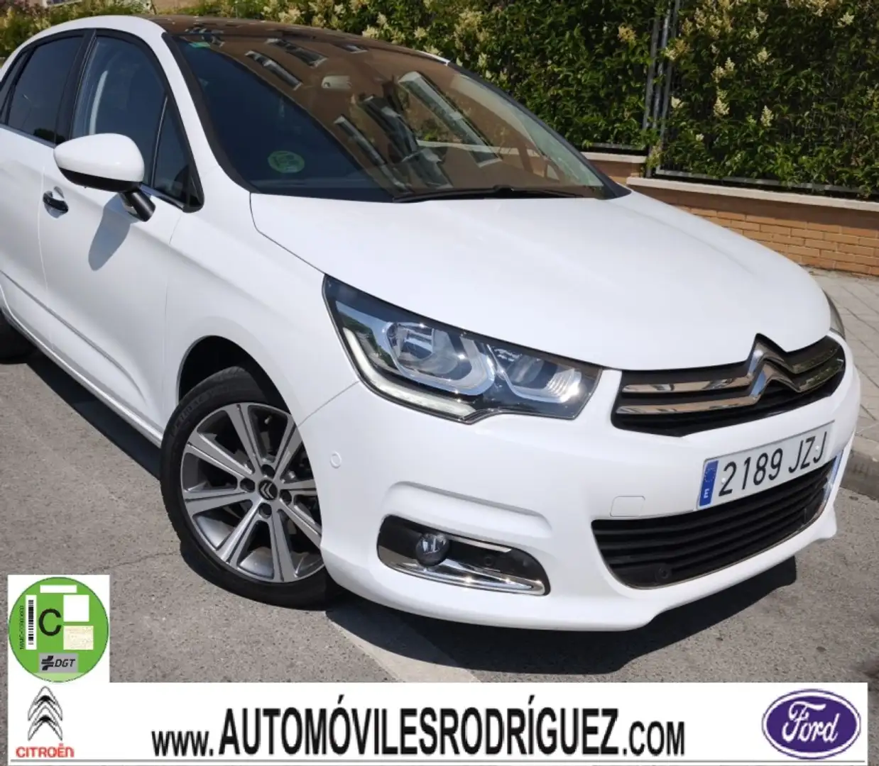 Citroen C4 1.2 PureTech S&S Shine 130 Wit - 1