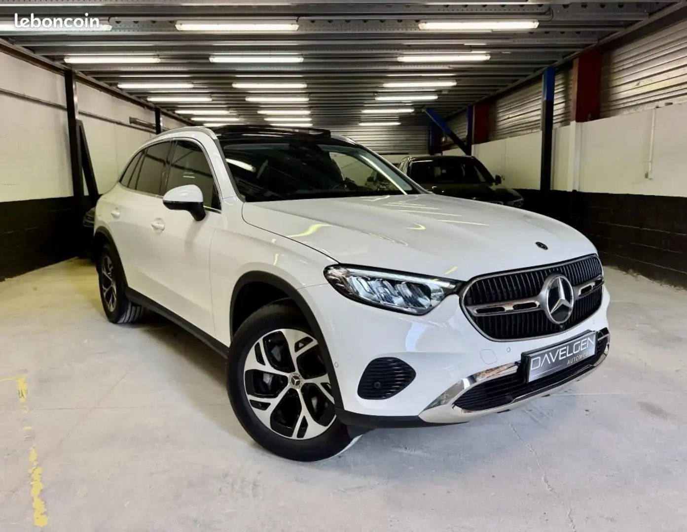 Mercedes-Benz CLS 300 Classe Mercedes 300e 300 e Hybrid 204%2B136 313 ch 4MATIC Business Line 9G-Tronic 1e main Origine FR Blanco - 1