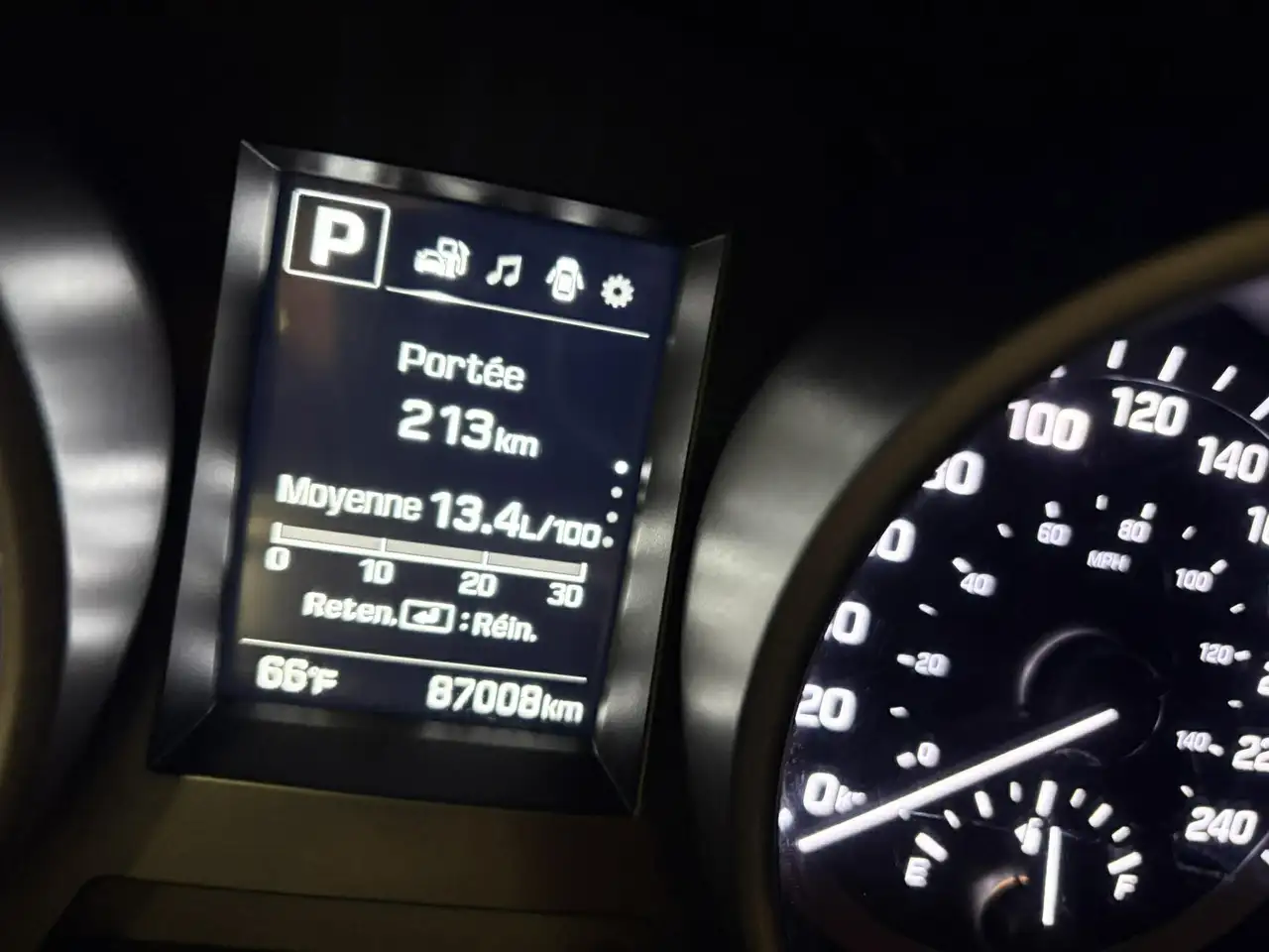 Hyundai SANTA FE снимка Hyundai SANTA FE