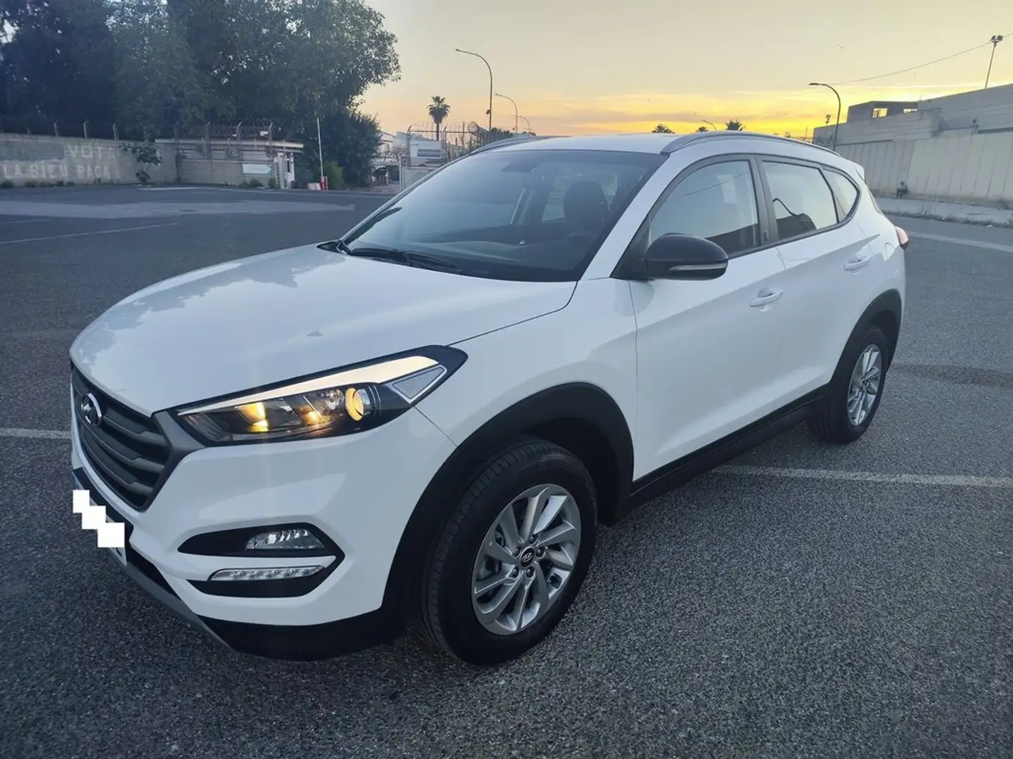 Hyundai TUCSON 1.6 GDi BlueDrive 25 Aniversario 4x2 Blanco - 2
