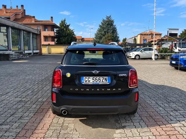 Mini Countryman view 6