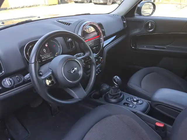 Mini Countryman view 12