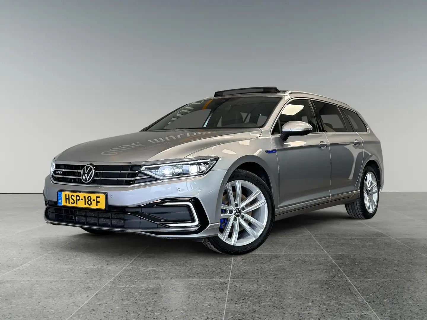 Volkswagen Passat Variant 1.4 TSI HYBRID Panoramadak 360° camera Trekhaak Ha Gris - 2