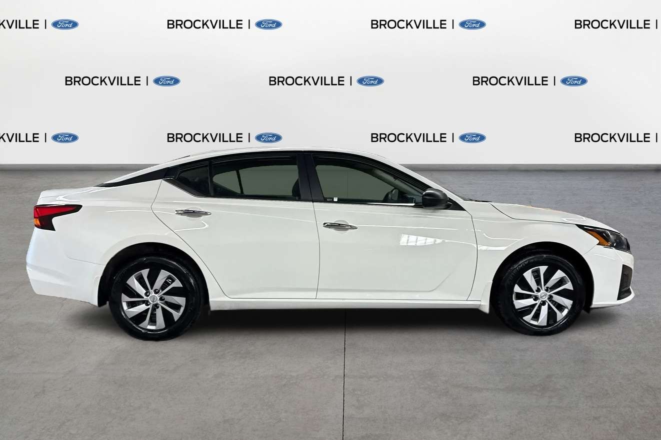 2025 Nissan Altima S  | AWD Fuel Efficient CarPlay Safety Shield — снимка 1