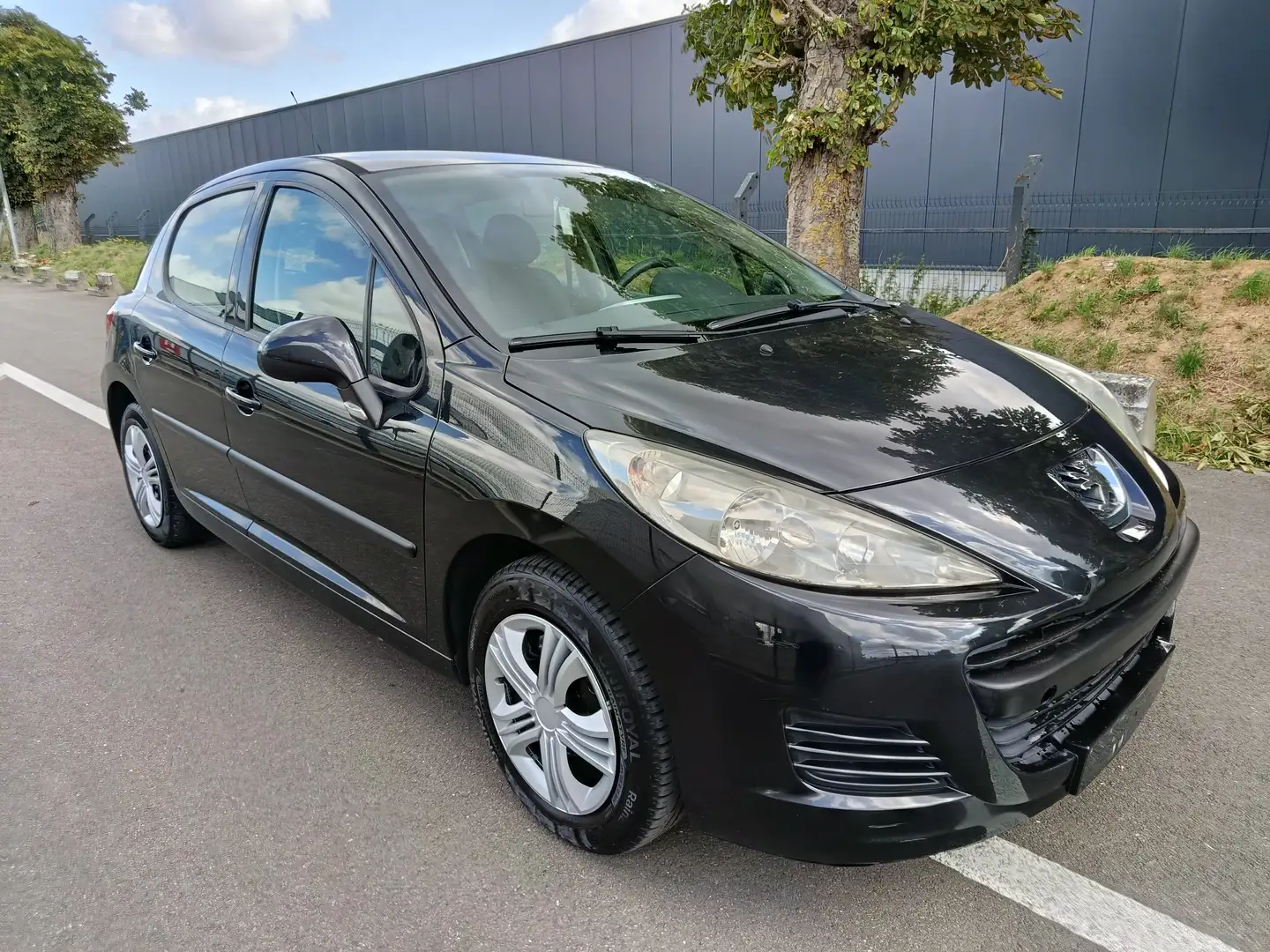 Peugeot 207 207 1.4 HDi 5p airco Zwart - 2