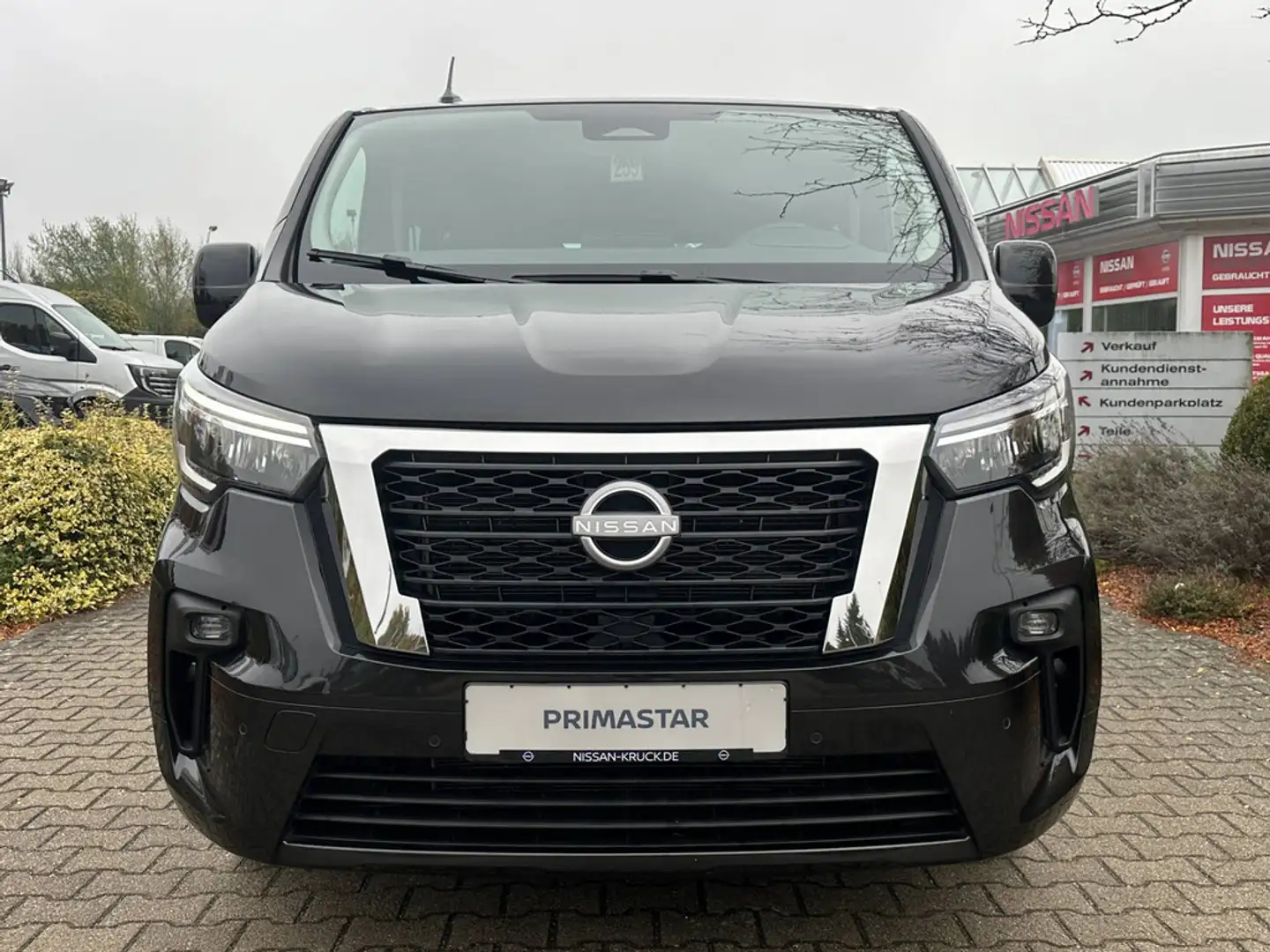 Nissan Primastar Kombi9 L2H1 3,0t DCi150 MT TEKNA 2ST HK BES+DESIGN Schwarz - 2