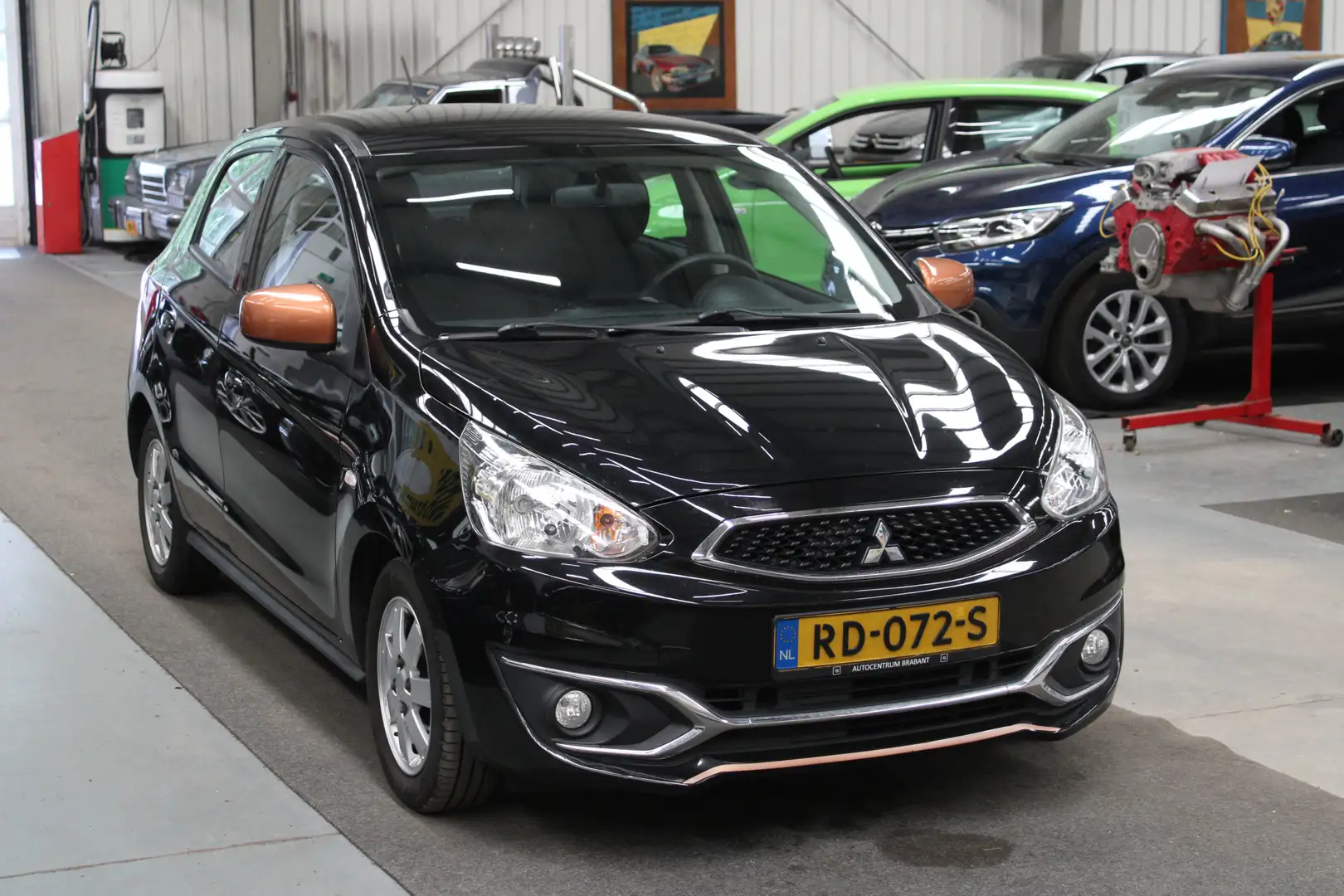 Mitsubishi Space Star 1.0 Cool+ Airco, Isofix, Stuurbekrachtiging Zwart - 2