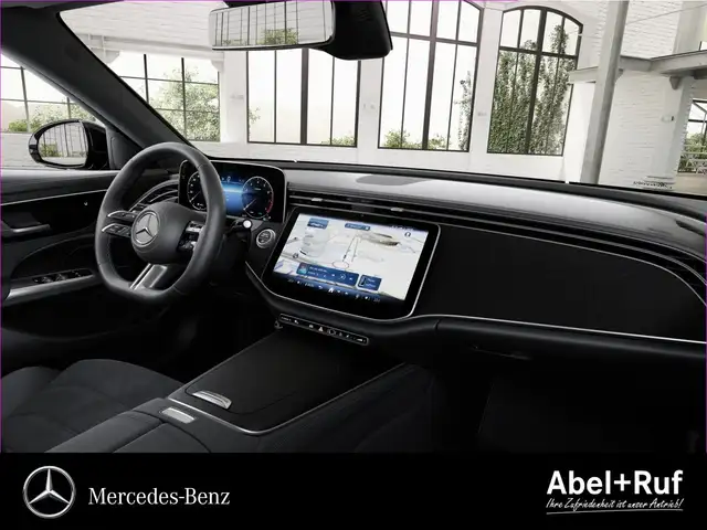Mercedes-Benz E view 10
