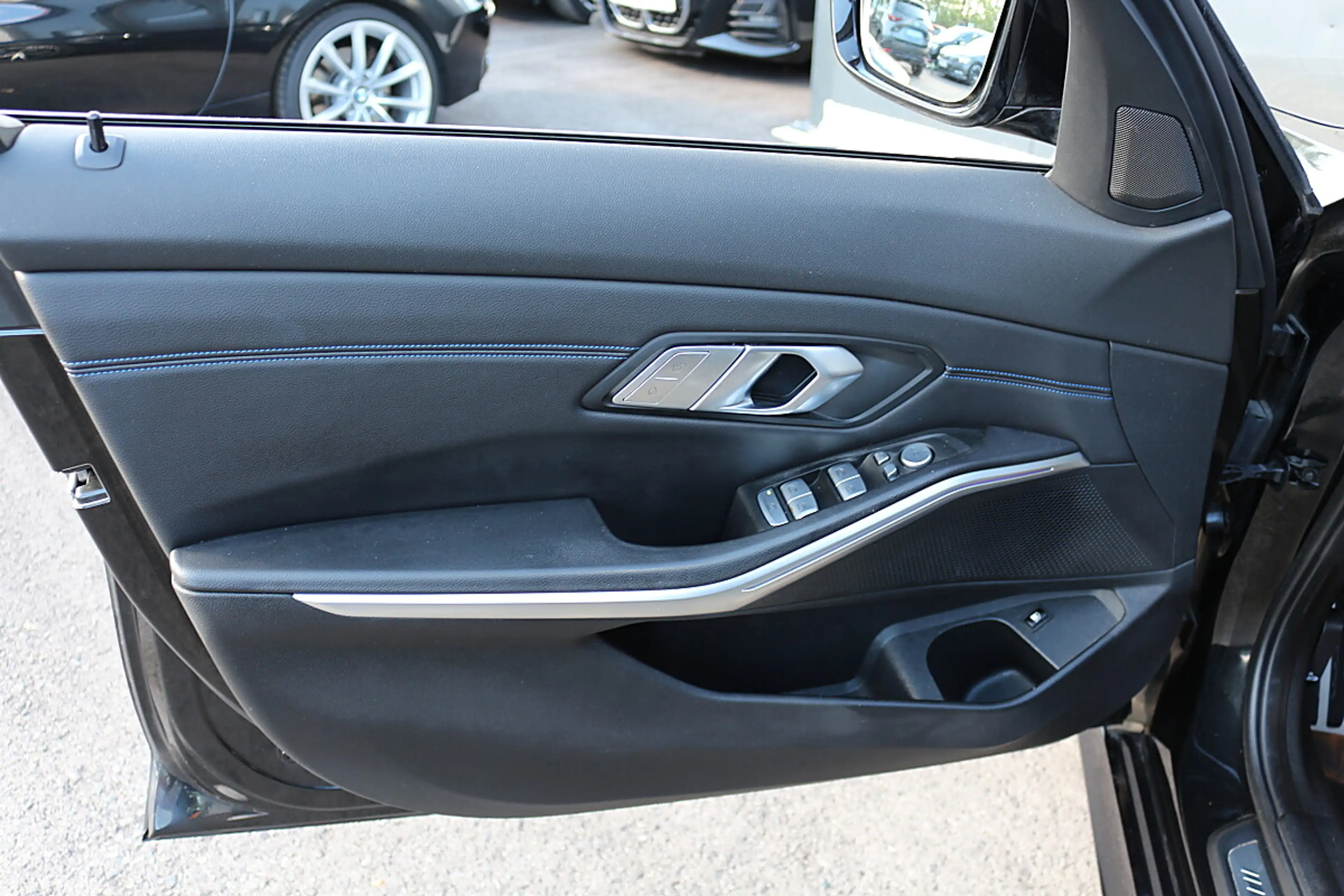 BMW 330 e PHEV xDrive Aut M-Paket *1Besitz* — photo 10