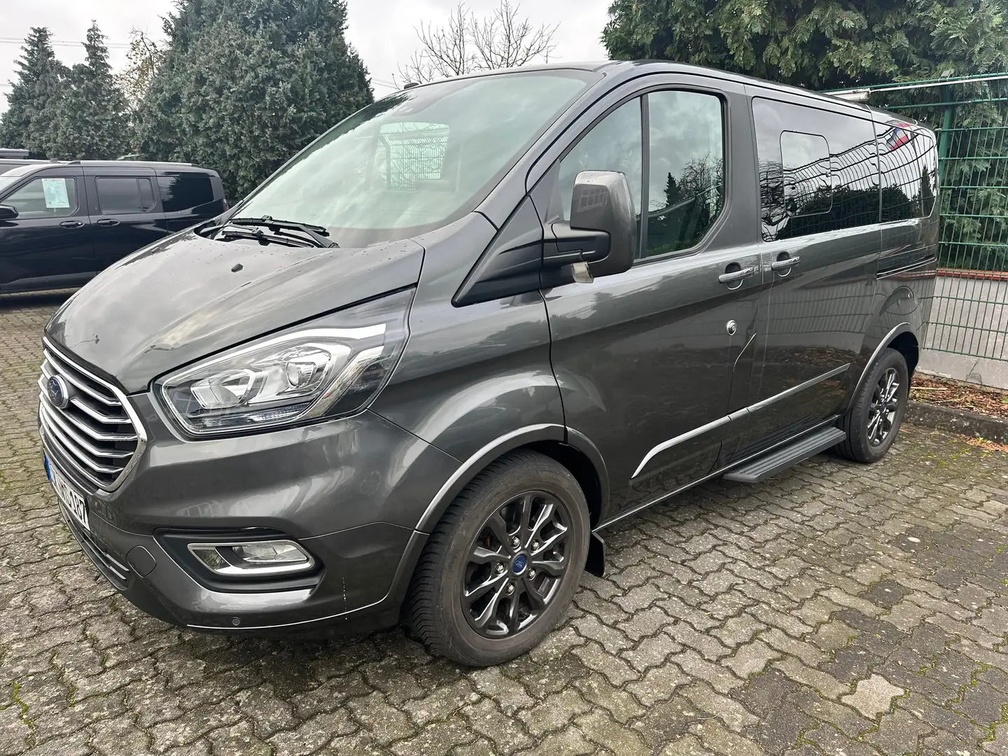 Ford Tourneo Custom L1 Tourneo Titanium AHK, Zahnriemen Grau - 1