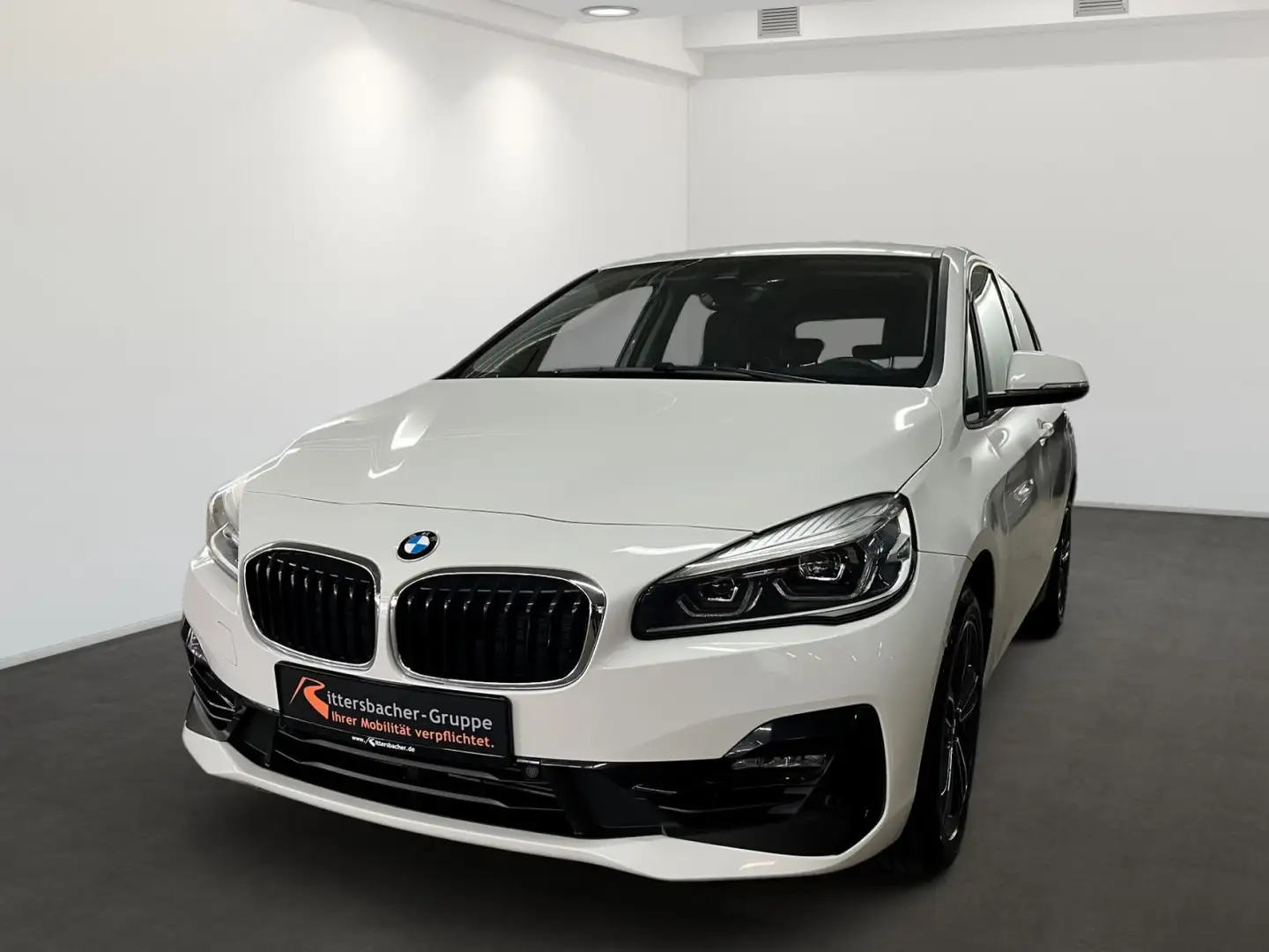 BMW 218 i Sport Line BusinessPaket AHK PDC+RFK Weiß - 2
