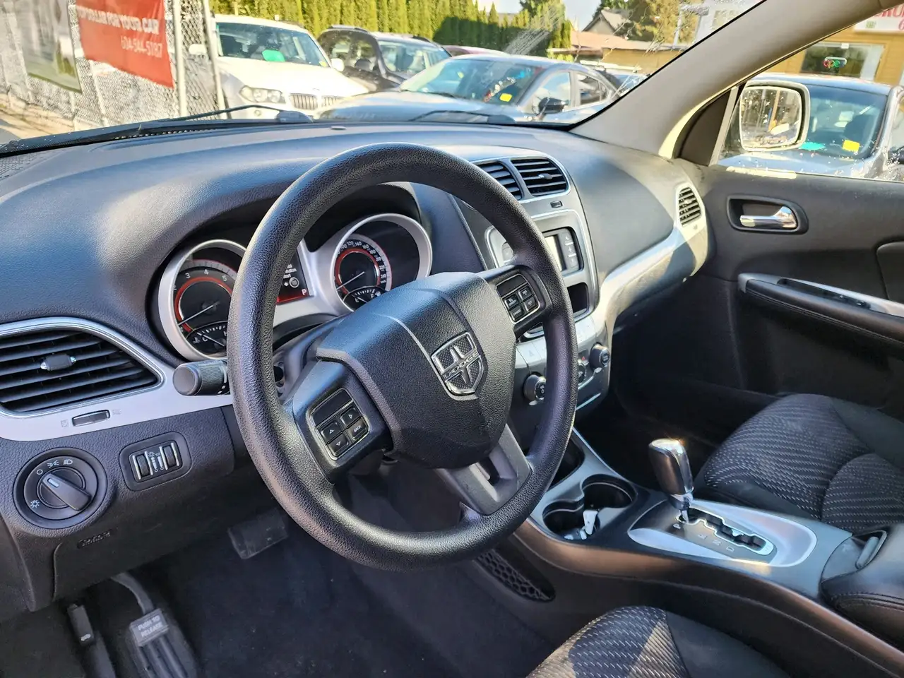 Dodge Journey снимка Dodge Journey