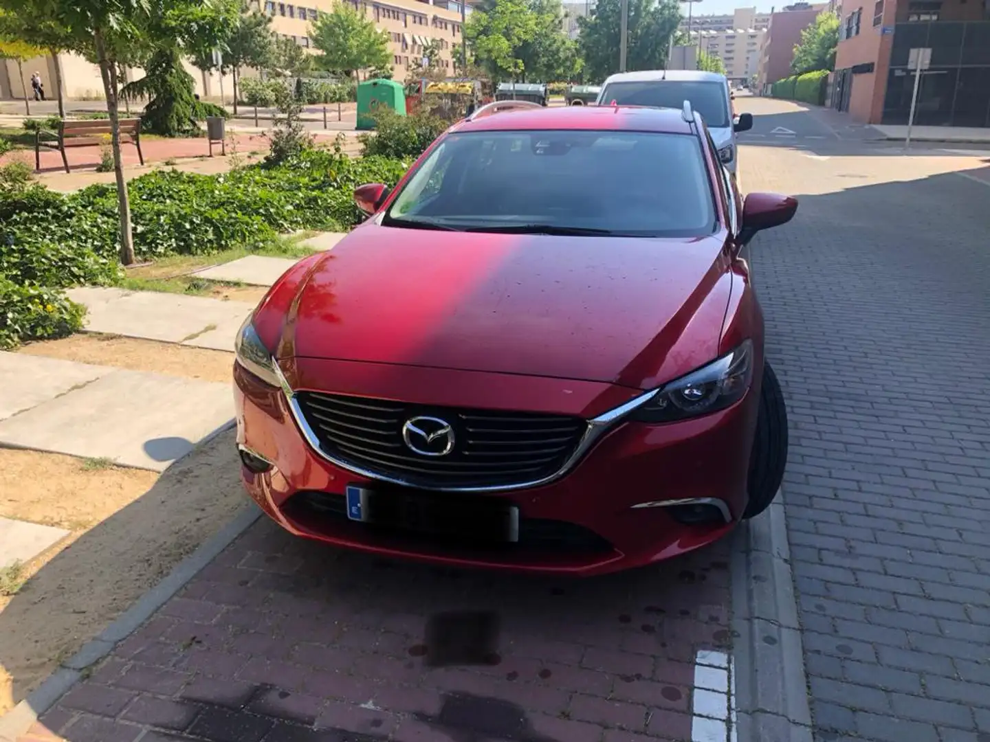 Mazda 6 Mazda6 W. 2.2DE Lux. Prem.W.(Navi) Aut. 110kW Luxury   Premium White (Navi) Rojo - 1