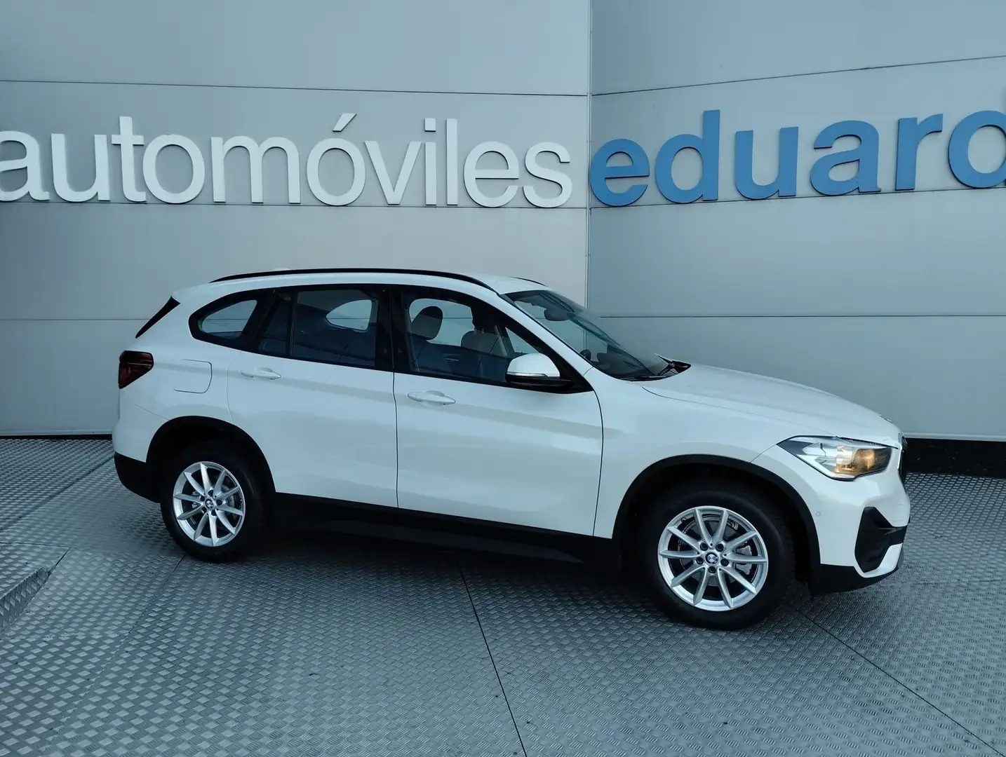 BMW X1 sDrive 16dA Blanco - 1