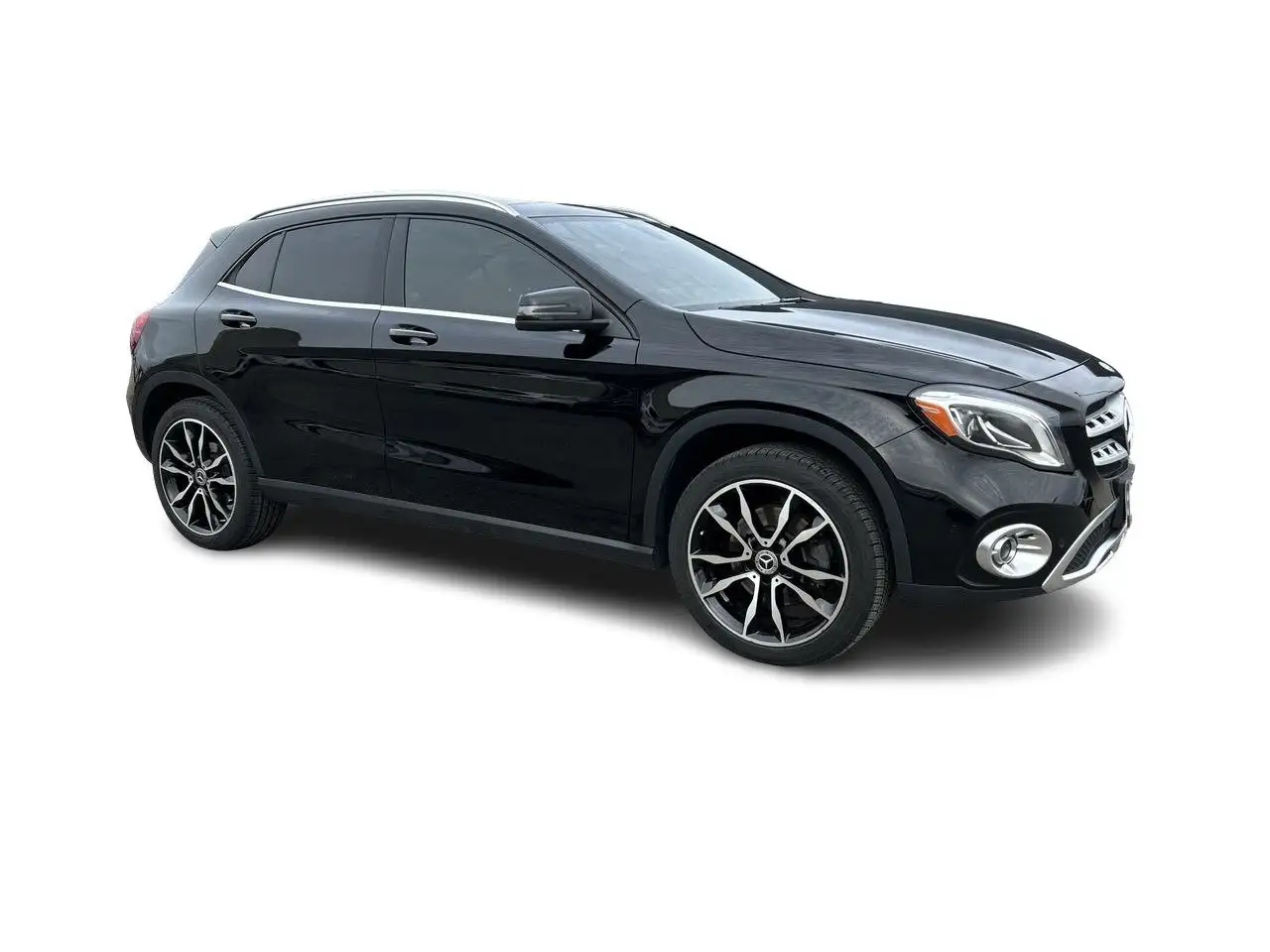 Mercedes-Benz GLA снимка Mercedes-Benz GLA