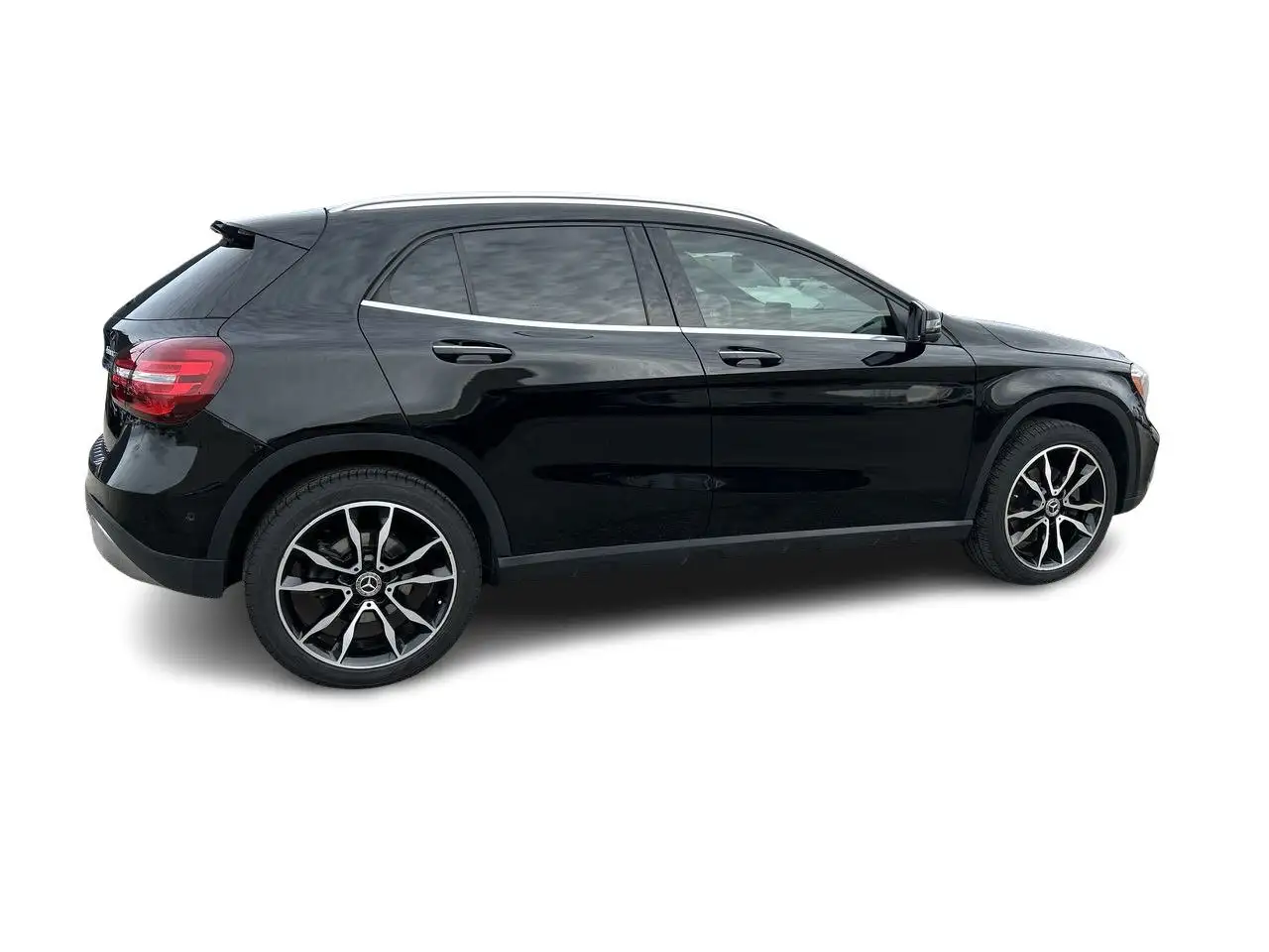 Mercedes-Benz GLA снимка Mercedes-Benz GLA