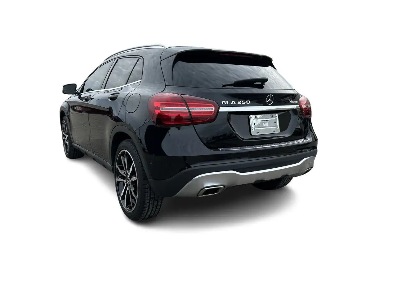 Mercedes-Benz GLA снимка Mercedes-Benz GLA