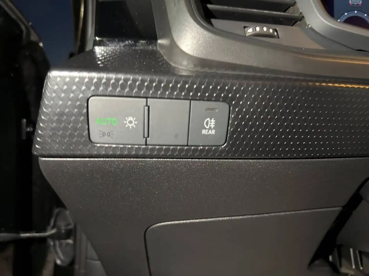 Audi A1 25 1.0 tfsi Con VIRTUAL COCKPIT Noir - 2