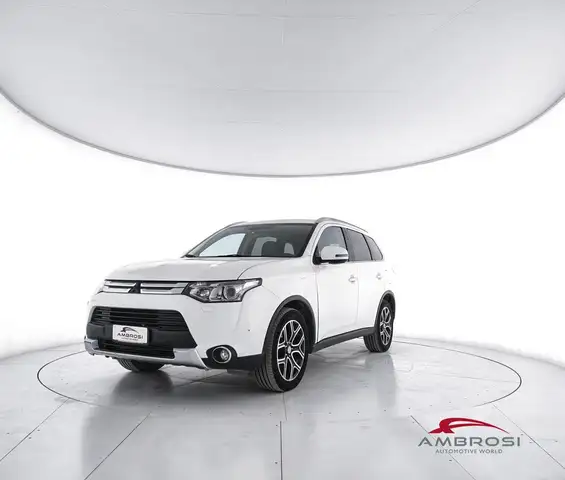 Mitsubishi Outlander 2.2 DI-D 4WD Instyle 7p. - PER OPERATORI DEL SETTORE