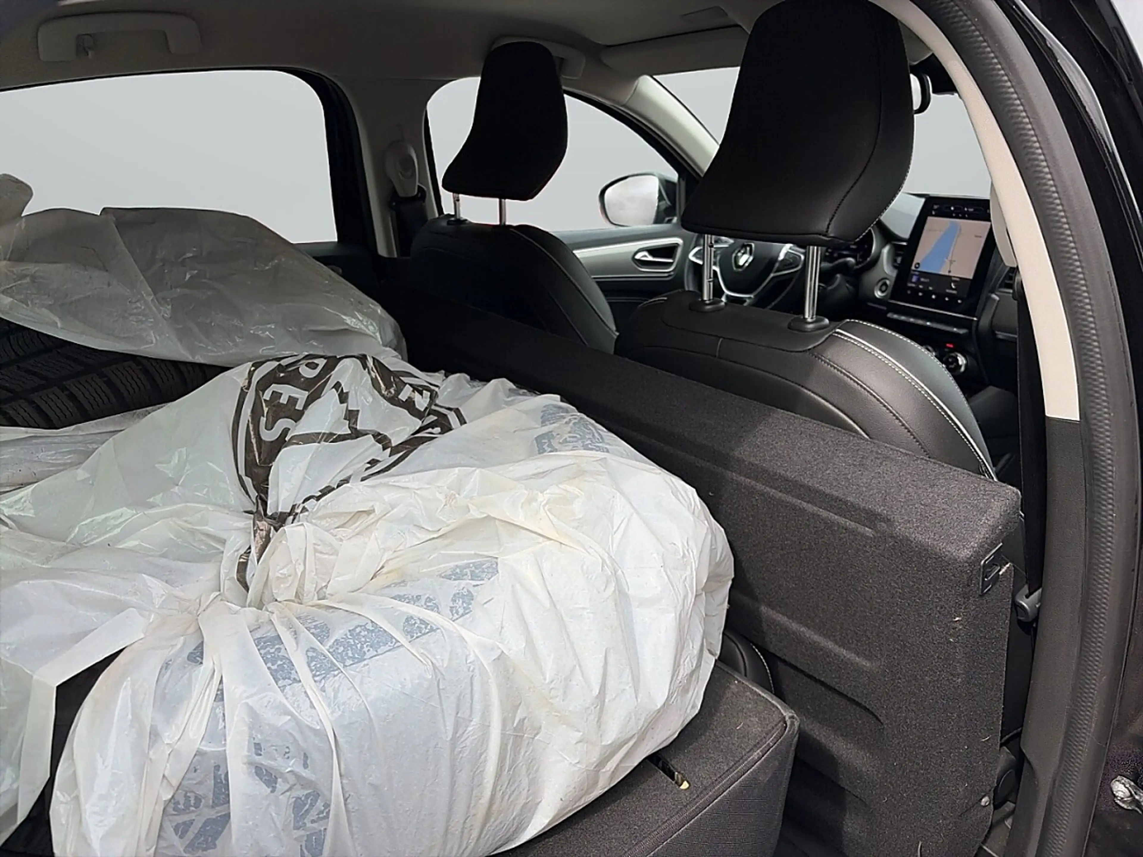 Renault Arkana TCe 140 EDC PF Intens Aut. — photo 9
