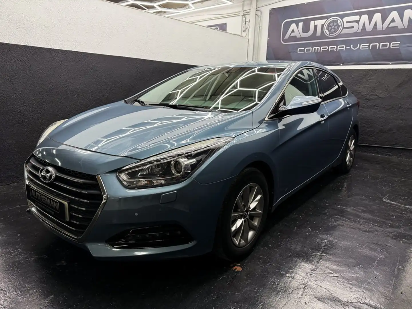 Hyundai i40 CW 1.7CRDI GLS Bluedrive Azul - 2