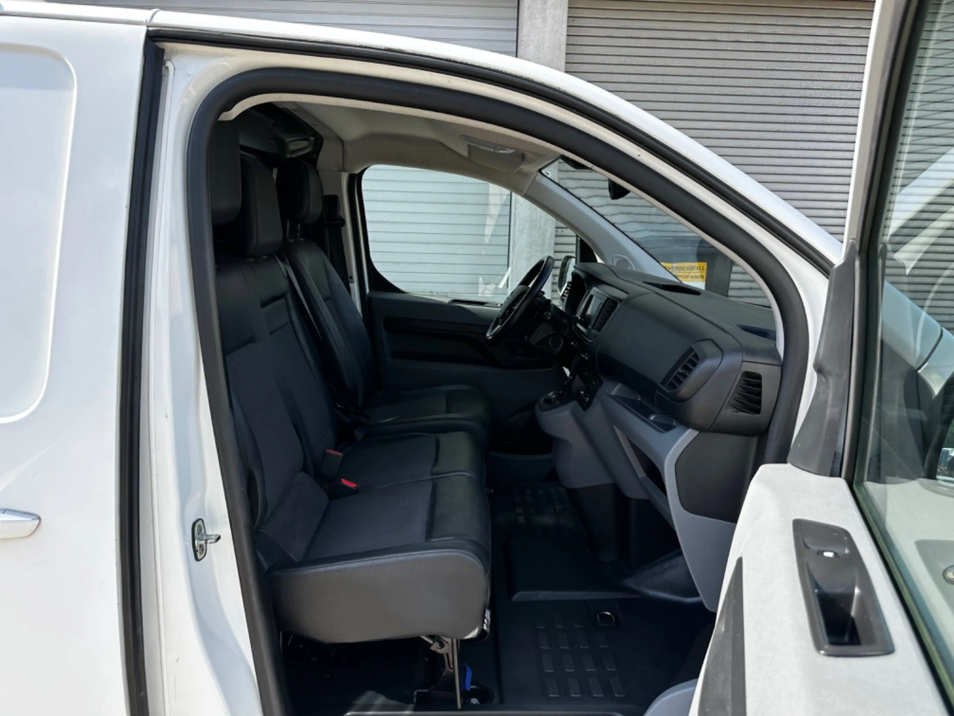 Opel Vivaro 2.0 D Kasten L2 Automat*Regalsystem* — photo 14