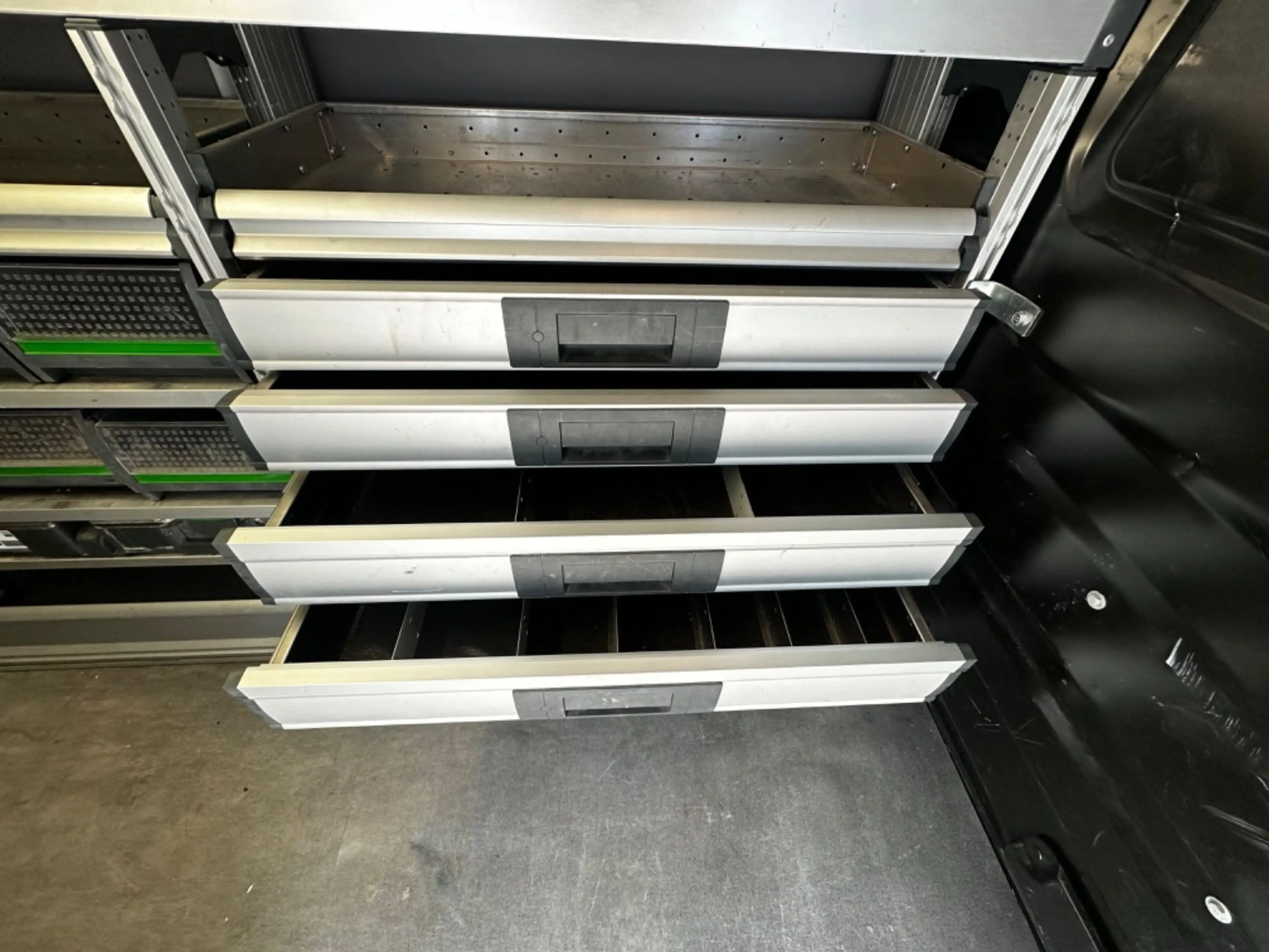 Opel Vivaro 2.0 D Kasten L2 Automat*Regalsystem* — photo 10
