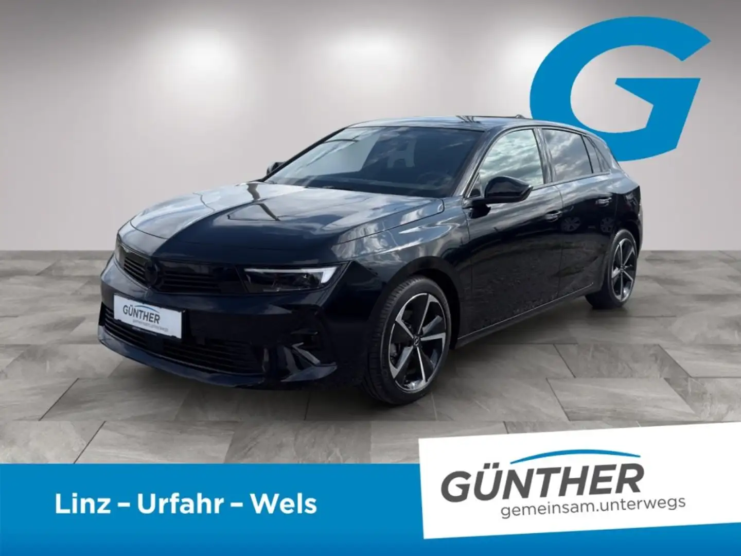 Opel Astra GS 1.2 130 Aut. Schwarz - 1
