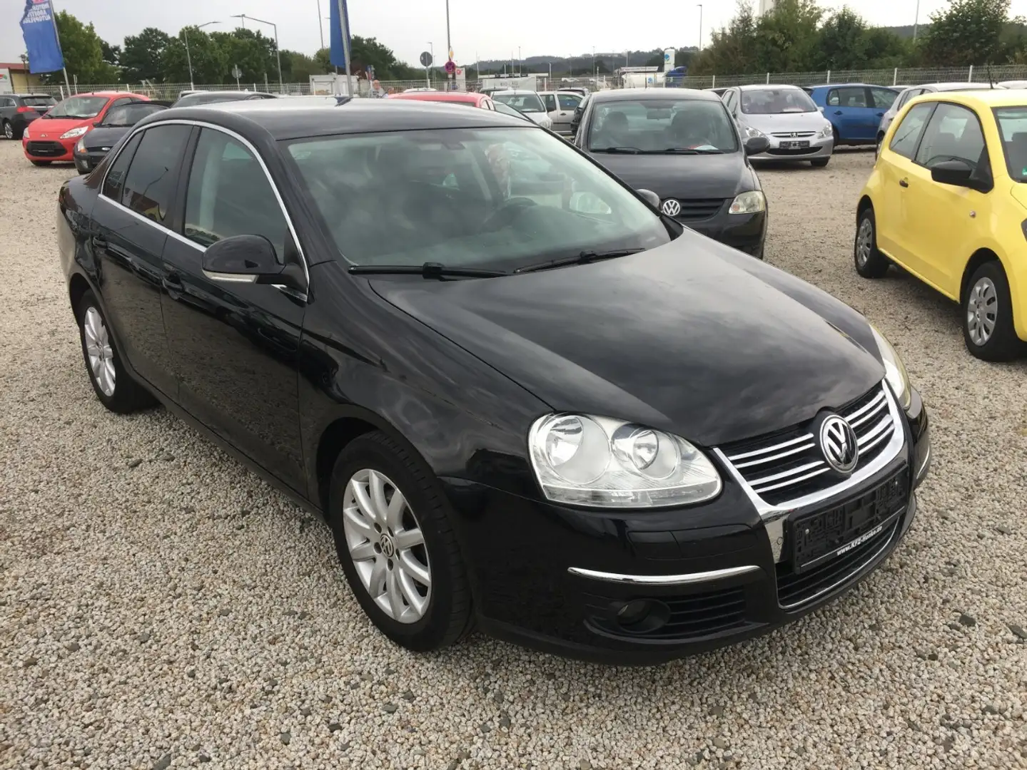 Volkswagen Jetta Comfortline,Navi,Sitzheiz.,Regensens. usw.Tüv Neu! Černá - 1