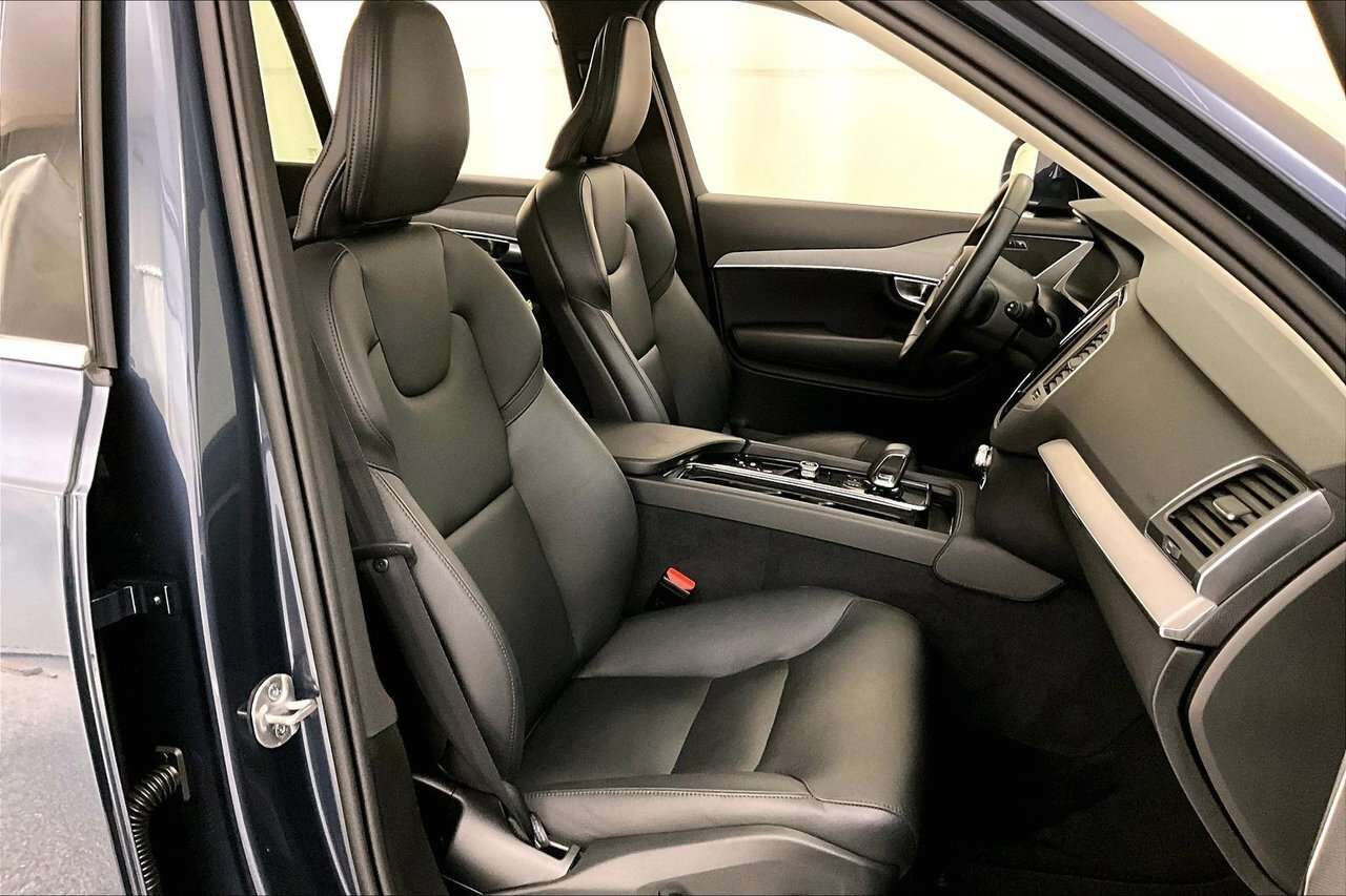 2024 Volvo XC90 CORE BRIGHT CLIMATE - 20'' WHEELS - PANORAMIC SUNR thumb 7