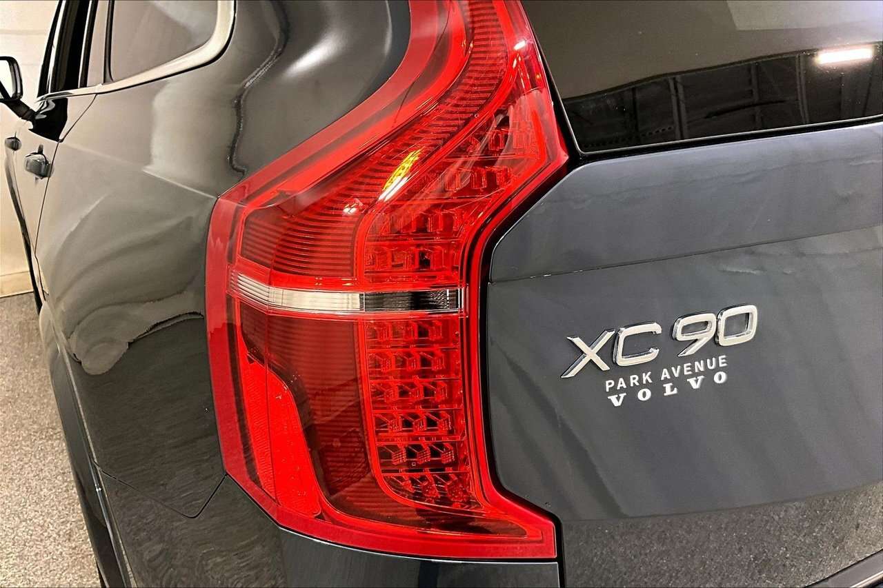 2024 Volvo XC90 CORE BRIGHT CLIMATE - 20'' WHEELS - PANORAMIC SUNR thumb 32