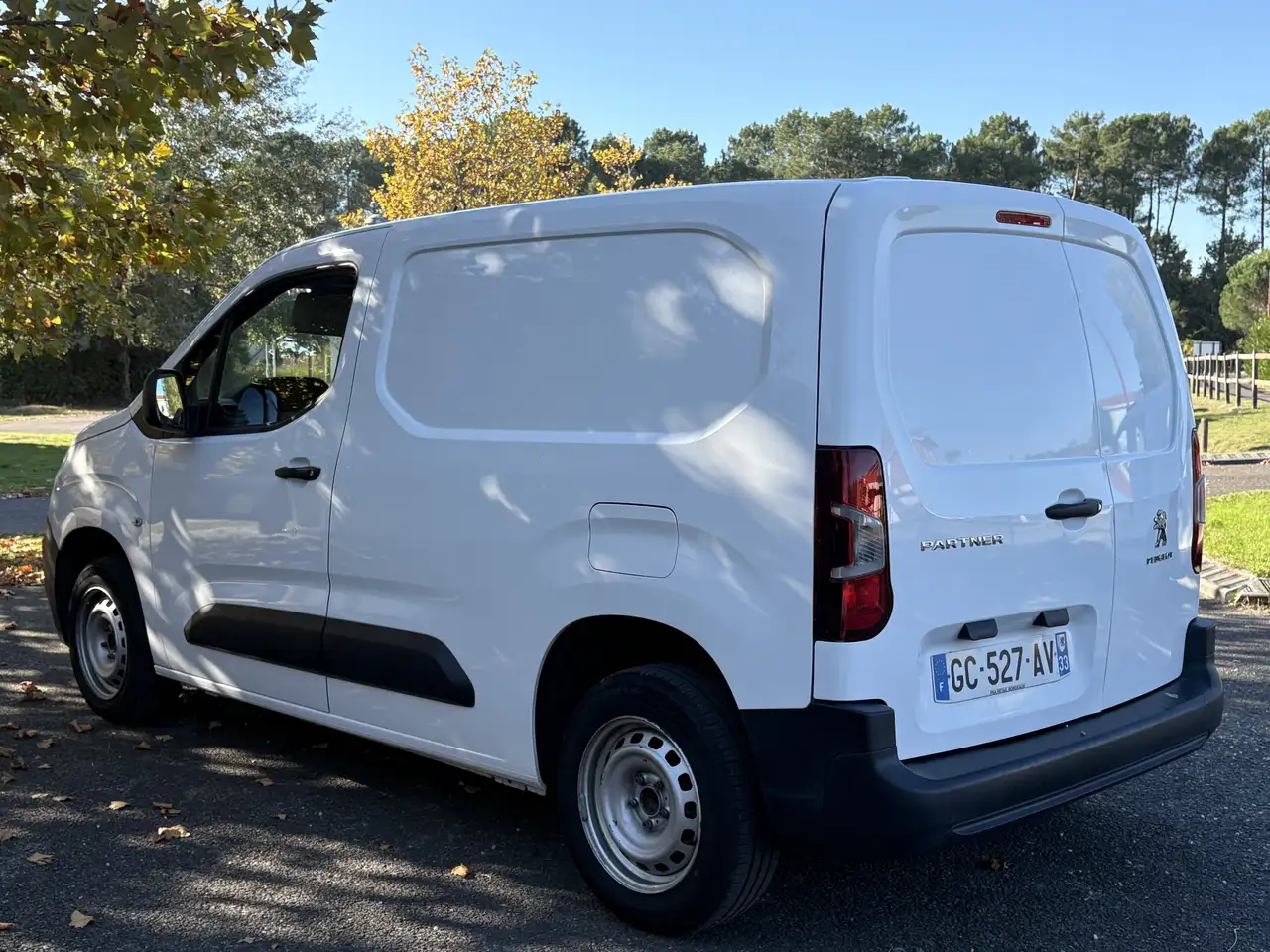 Peugeot Partner FOURGON STANDARD 650 KG PURETECH 110 S\u