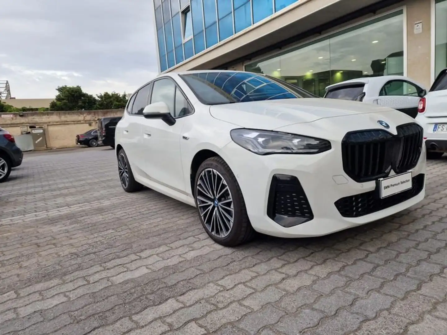 BMW 225 225e xDrive Active Tourer Msport Bianco - 2
