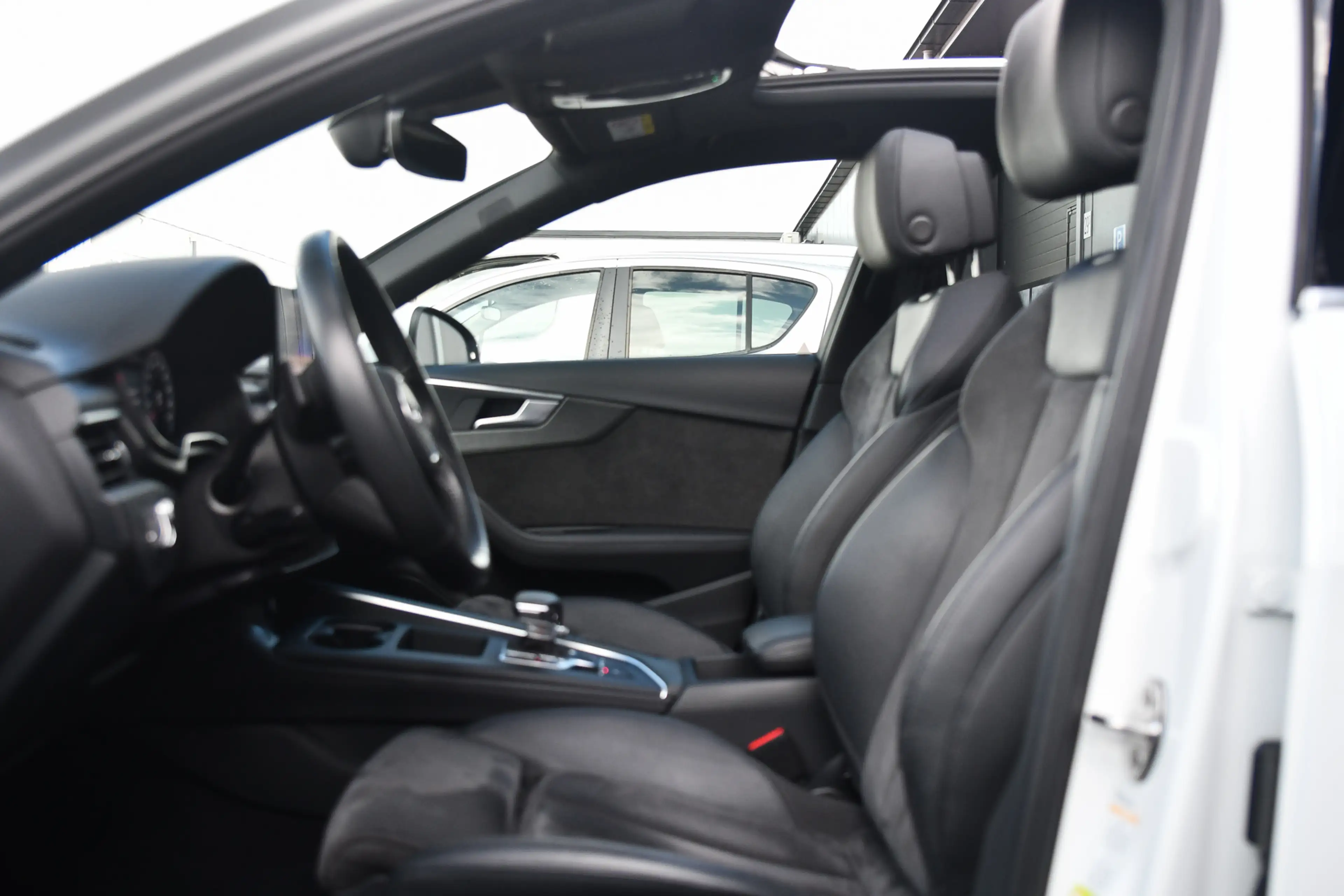 Audi A4 allroad quattro 45 TFSI, Trekhaak, Pano, Matrix, B&O, Memo — photo 33